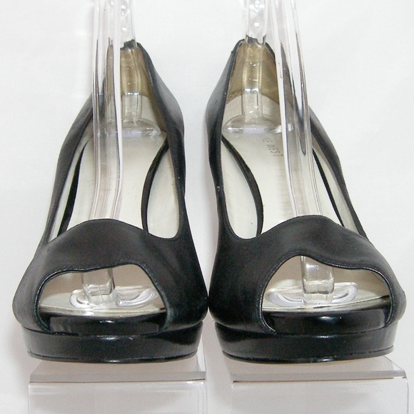 Nine West 'Danee' black peep toe leather heel 10M - Picture 2 of 8